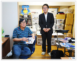 佐藤良悦氏（左）とキョウユウ菊池（右）